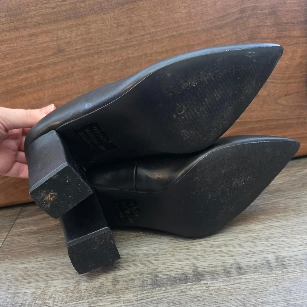 Elisabet Tang Black Pointed Toe Block Heels Pumps Size 6 TEP1005 Office Shoes
